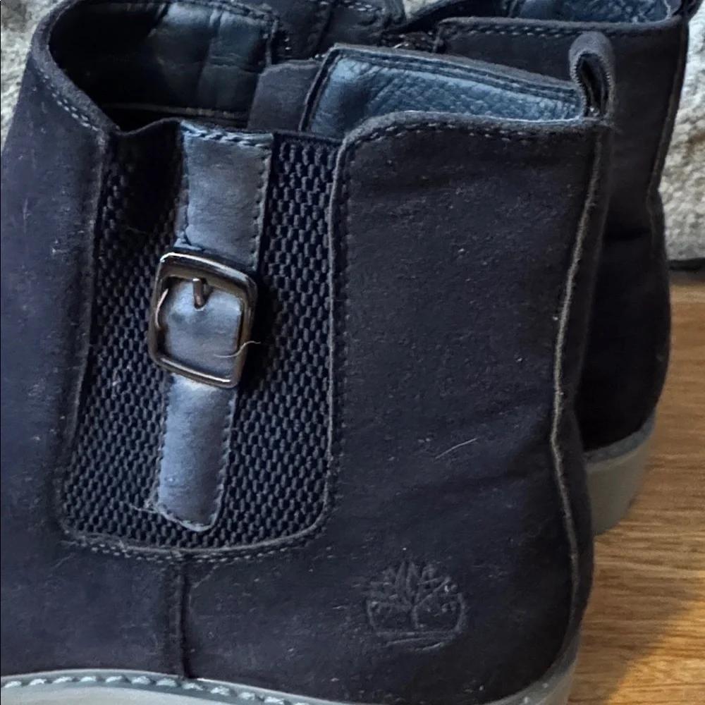 Timberland nubuck blue suede zip up ankle buckle boots with a lug sole men’s 9.5
